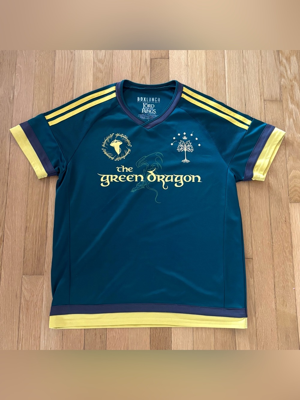 Box Lunch Lord Of The Rings Soccer Jersey Frodo Baggins Large Green Dragon Rare